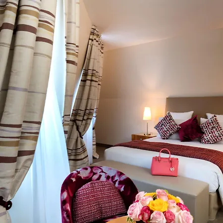 Hotel & Regent Petite France 5*