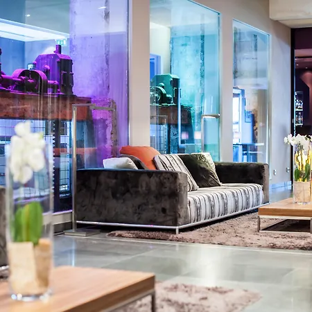 & Regent Petite France