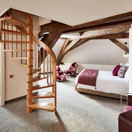 & Regent Petite France