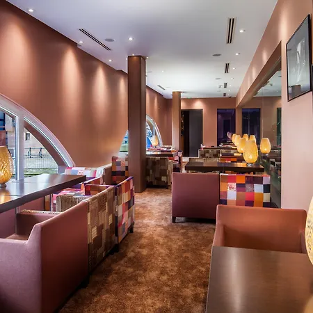 Hotel & Regent Petite France 5*