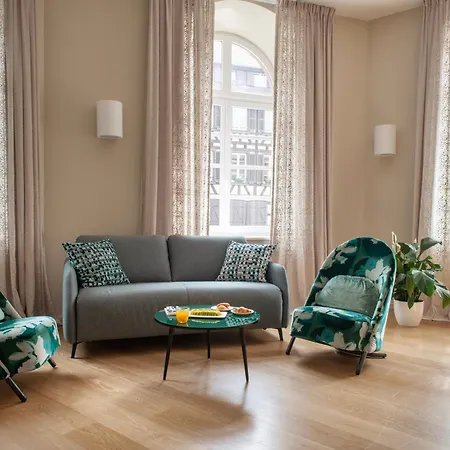 & Regent Petite France